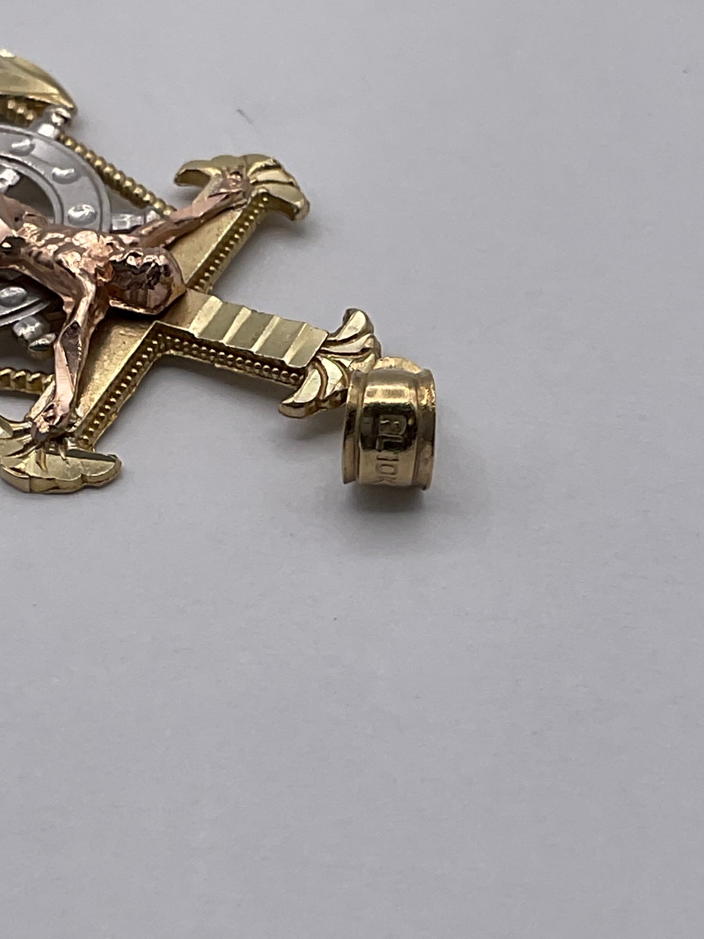 3.3g 10K Tri Tone Mariner’s Crucifix Pendant