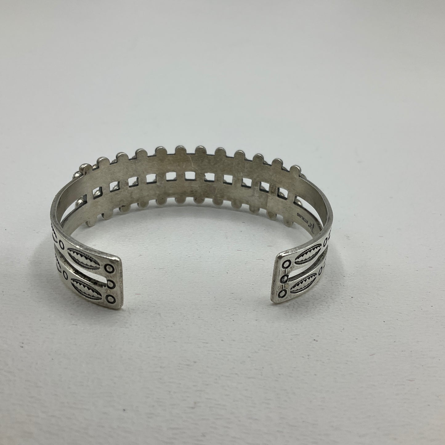 25.6g .925 Sterling Bell Trading Post Zuni Bangle