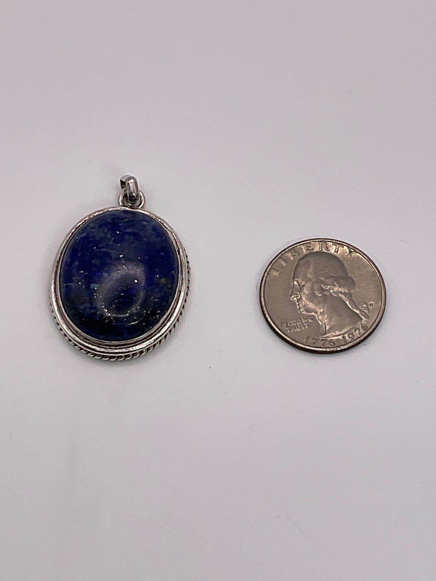 15.4g .925 Oval Pendant 1"