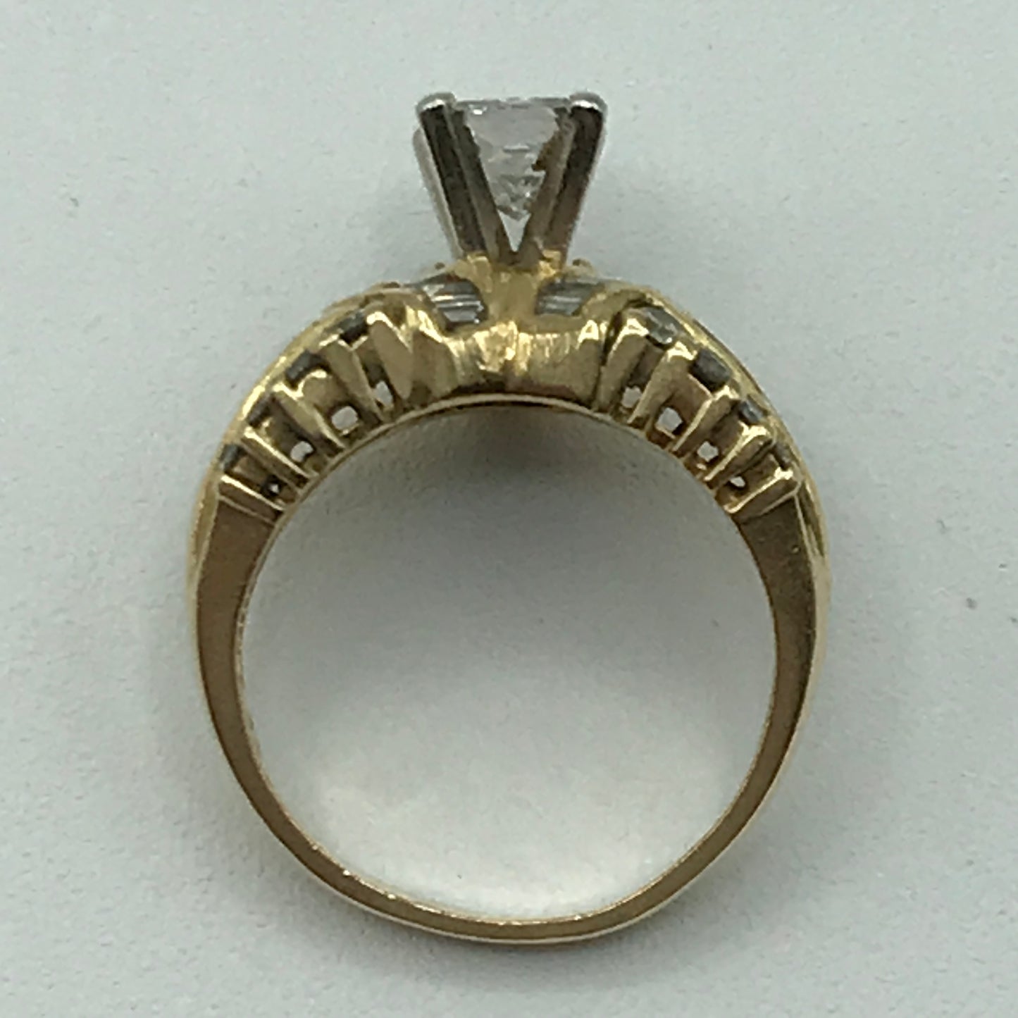 7.3g 18k Yellow Gold Engagement Ring Size 6