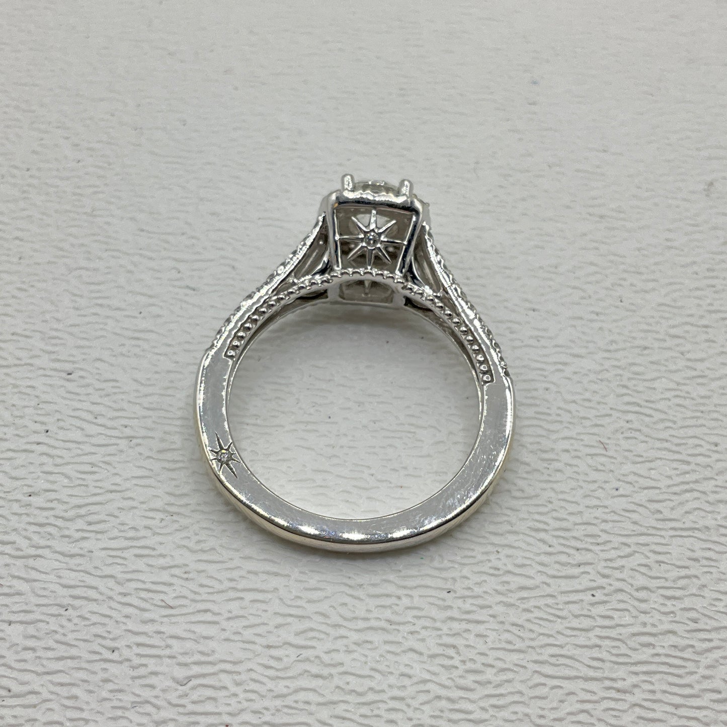 5.2g 18k White Gold Engagement Ring MARCHESA Size 7