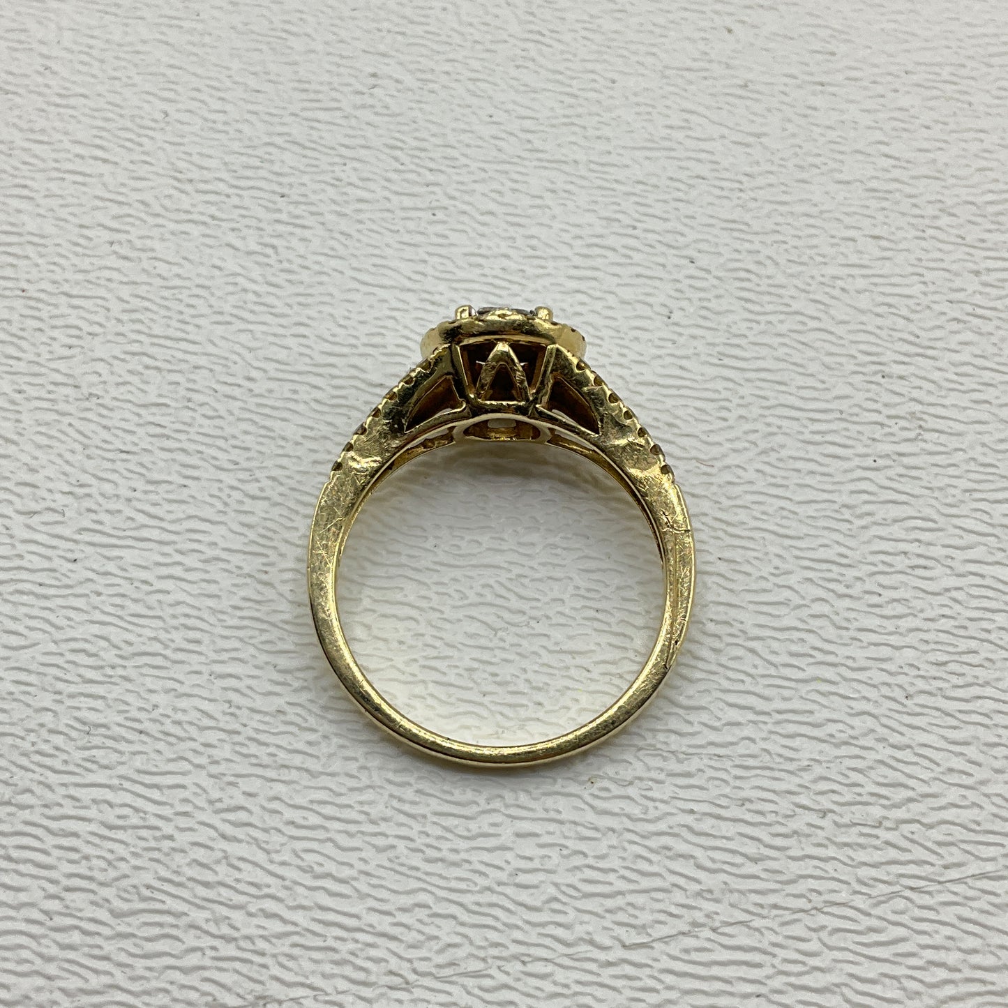 3.2g 14k Yellow Gold Diamond Ring Size 7