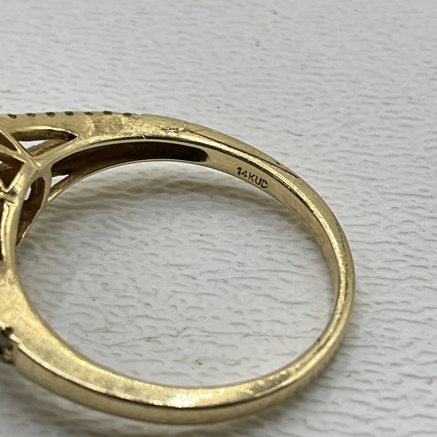 3.2g 14k Yellow Gold Diamond Ring Size 7