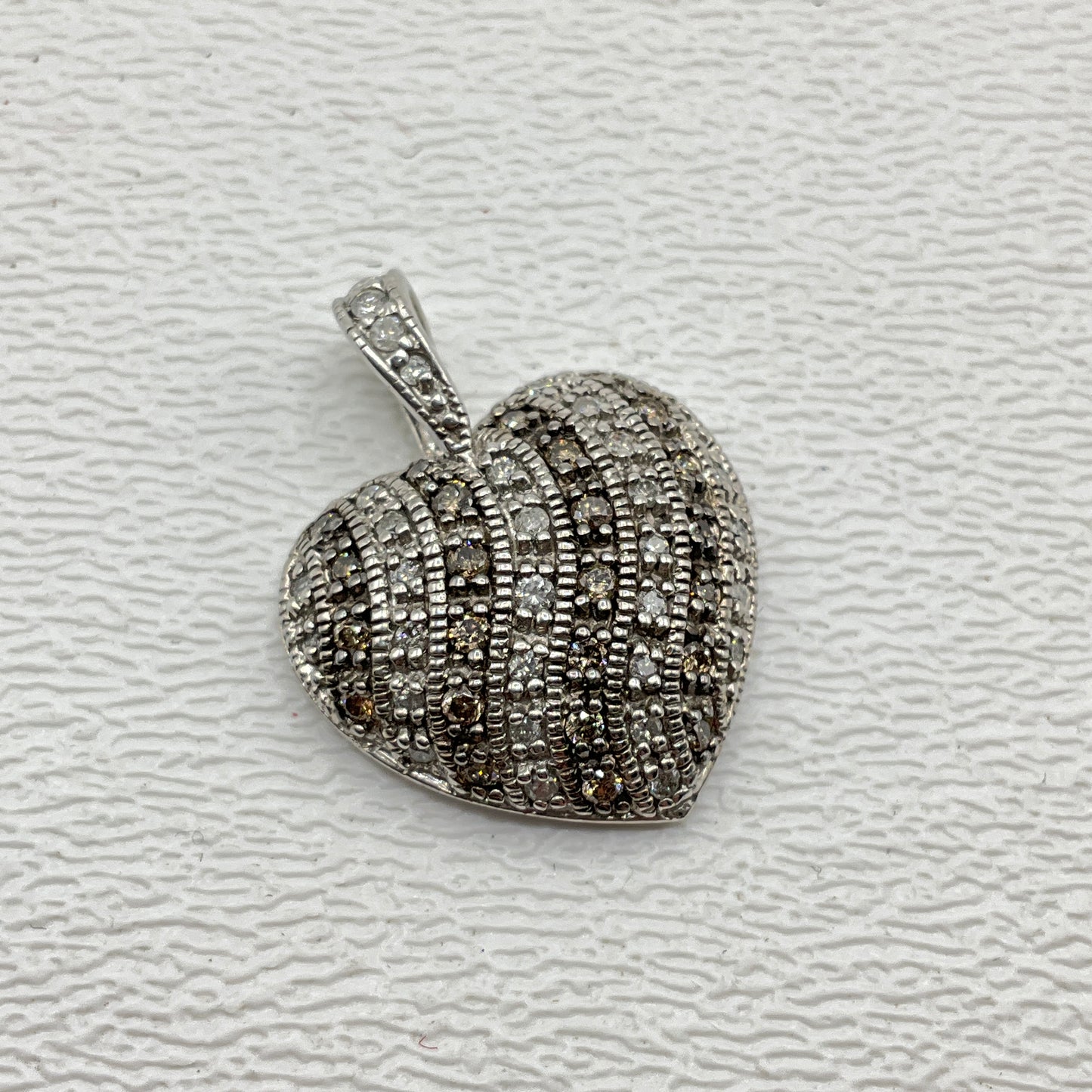 4.3g White Gold Diamond Heart Pendant .75"