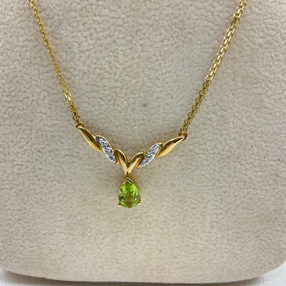 4.4g 14k Yellow Gold Necklace Earring Set Peridot