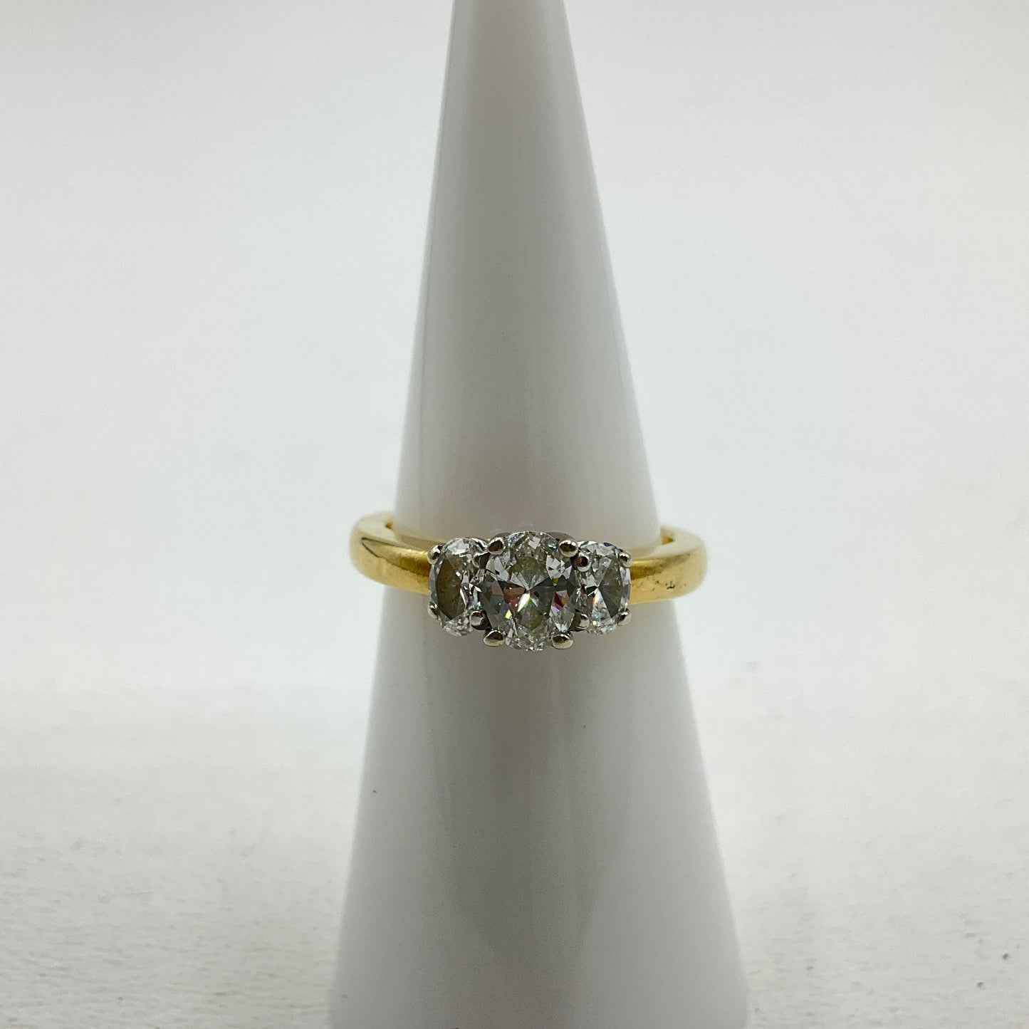 4.3g 14k Yellow Gold Diamond Ring Size 6