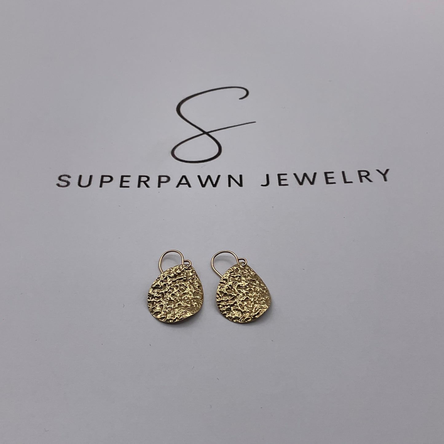 1.4g 14K Yellow Gold Dangle Earrings