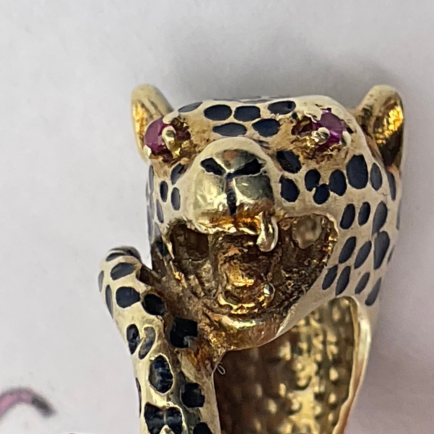 8.4g 18K Yellow Gold Cheetah Ring Size 3.5