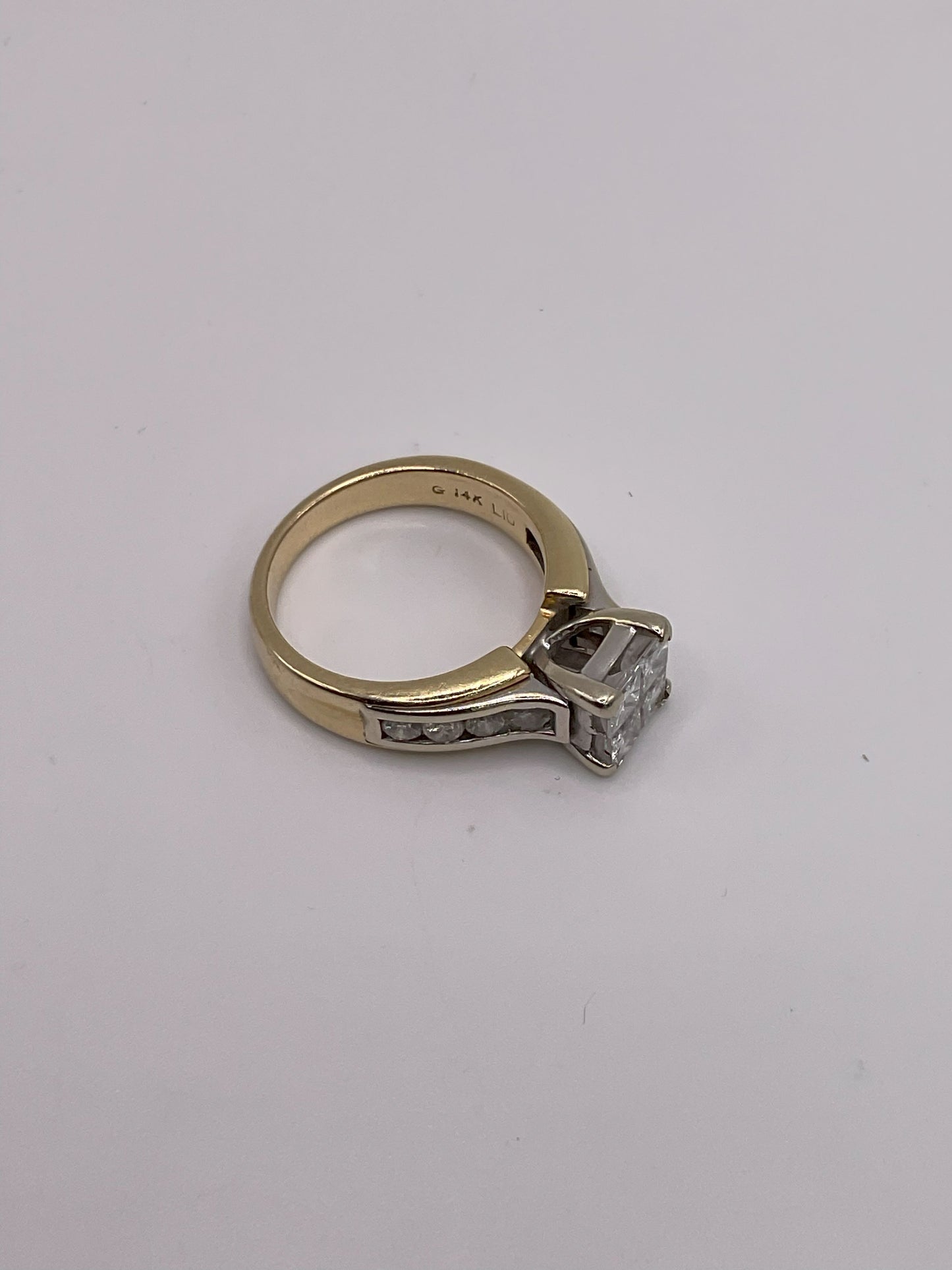 6.8g 14k Yellow Gold Diamond Ring Size 7