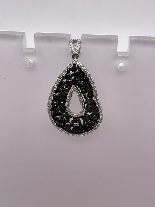 4.0g 18k White Gold Diamond Pendant