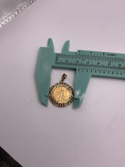 5.7g 14k/.999 Coin Pendant