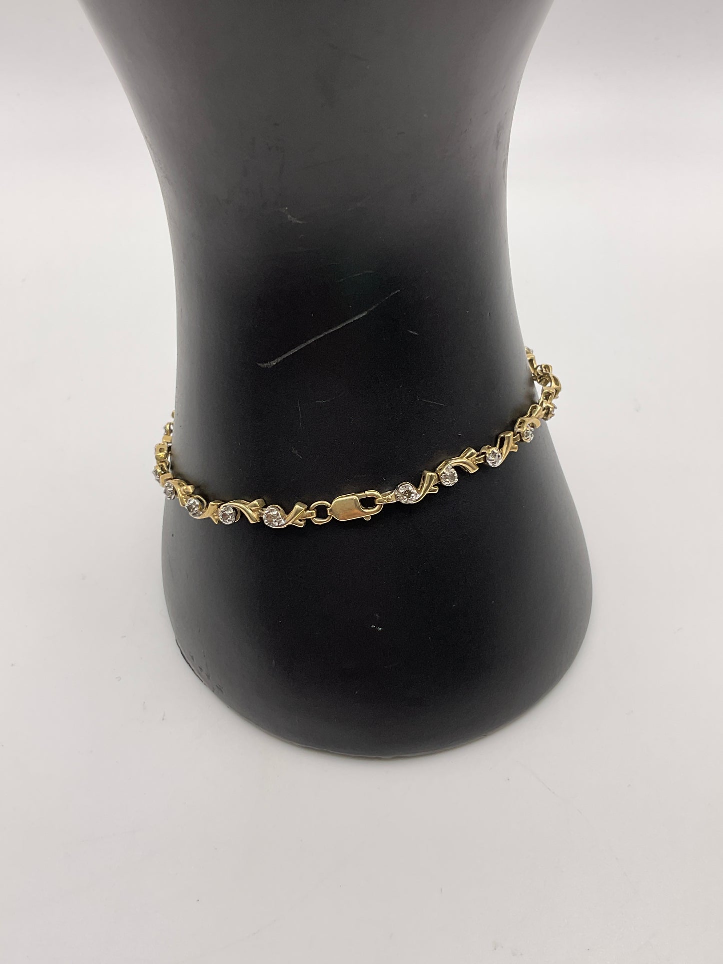 4.3g 10k Yellow Gold Tennis Bracelet 7"