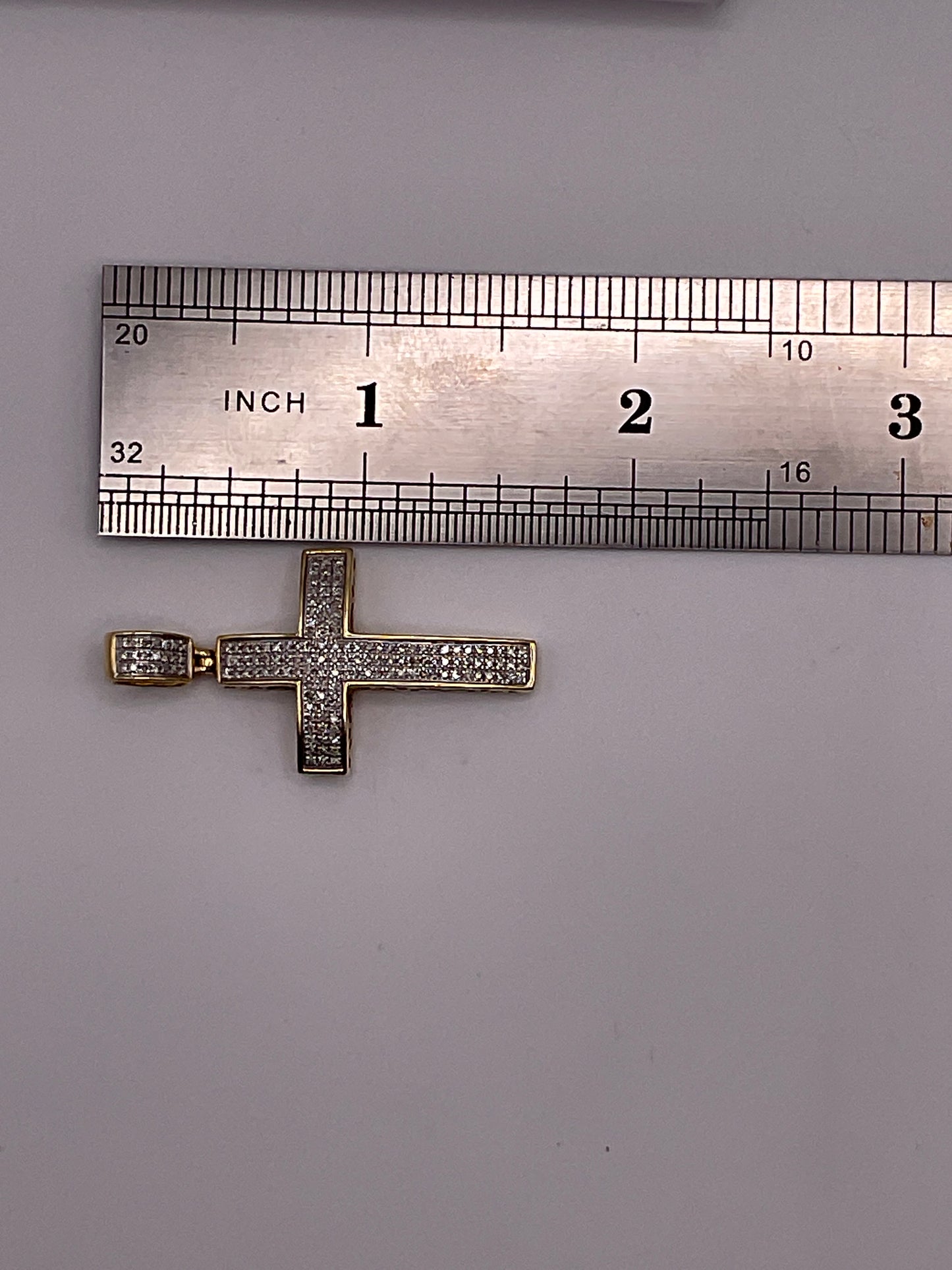 4.4g Two Tone Diamond Cross