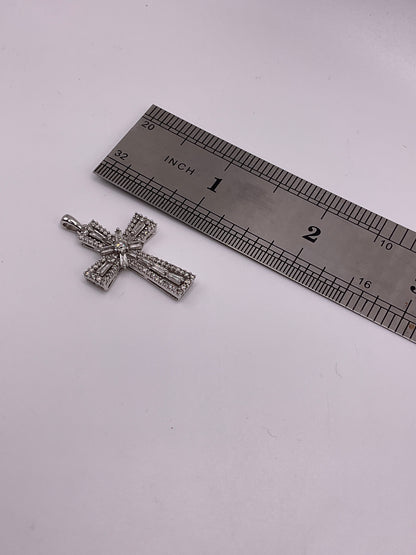 3.4g 10k White Gold Diamond Cross