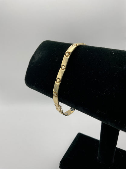 8.8g 14k Yellow Gold Bracelet, 8in, 6mm Screw Link