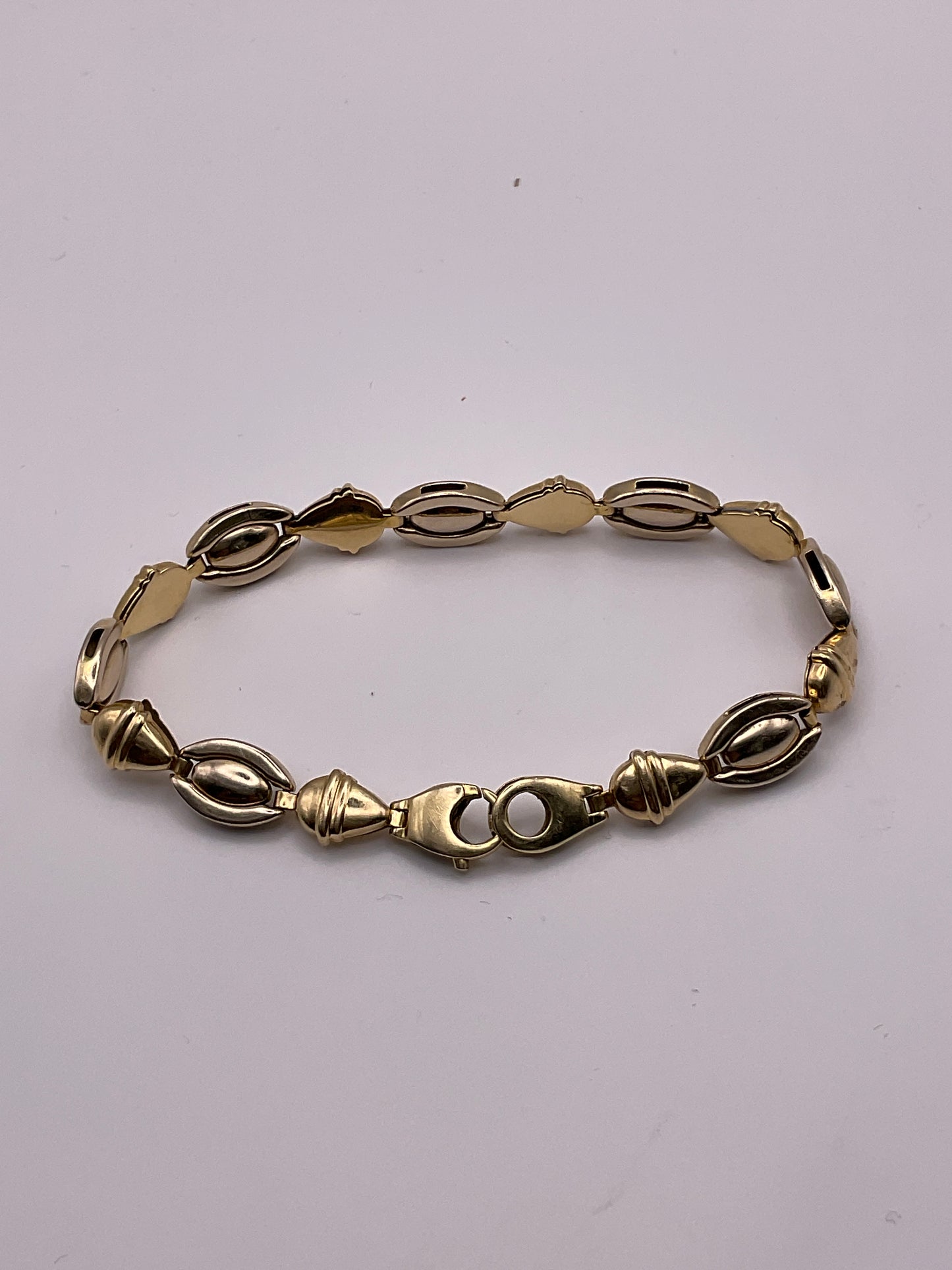 13.1g 14k Yellow Gold Bracelet, 7.25in, 8mm Oval