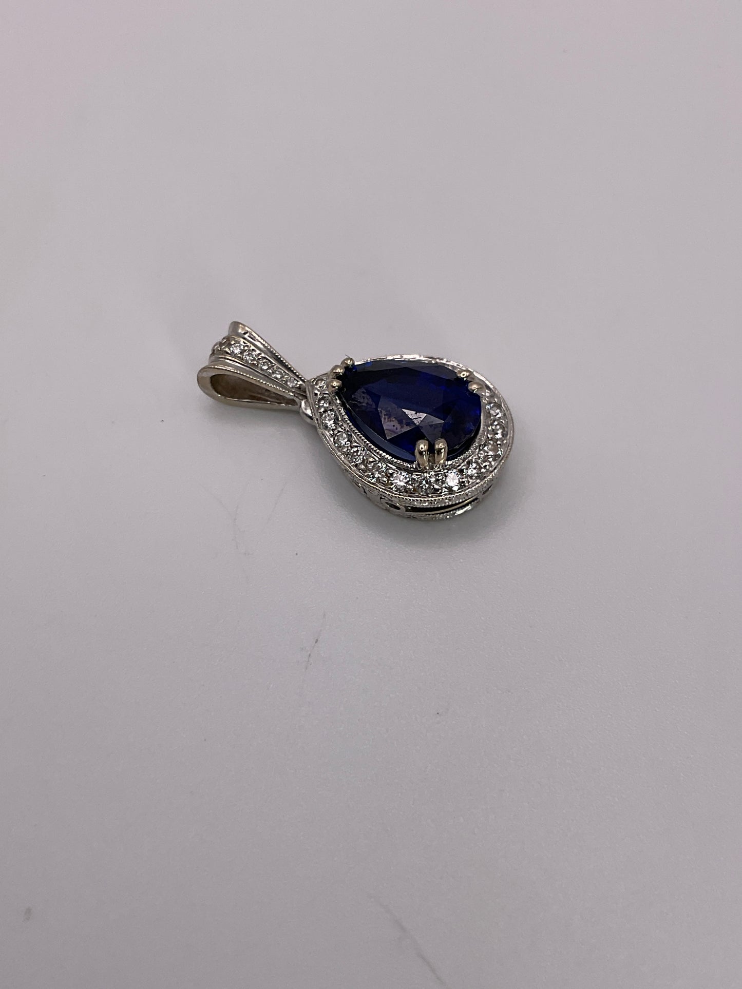 3.6g 18k WG COAST Sapphire/Diamond Pendant