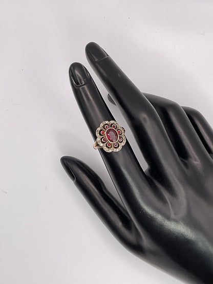 3.9g 14k YG Garnet Ring Size 5