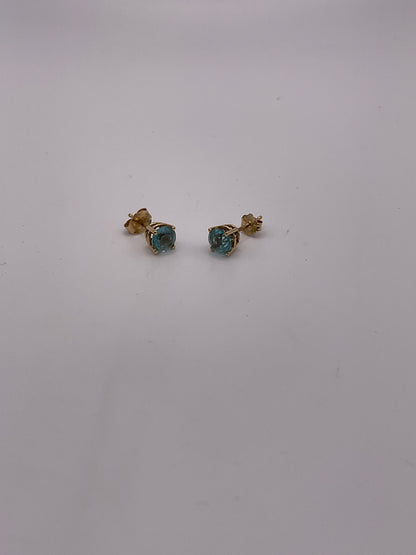 .8g 14k YG Earrings Blue Stones