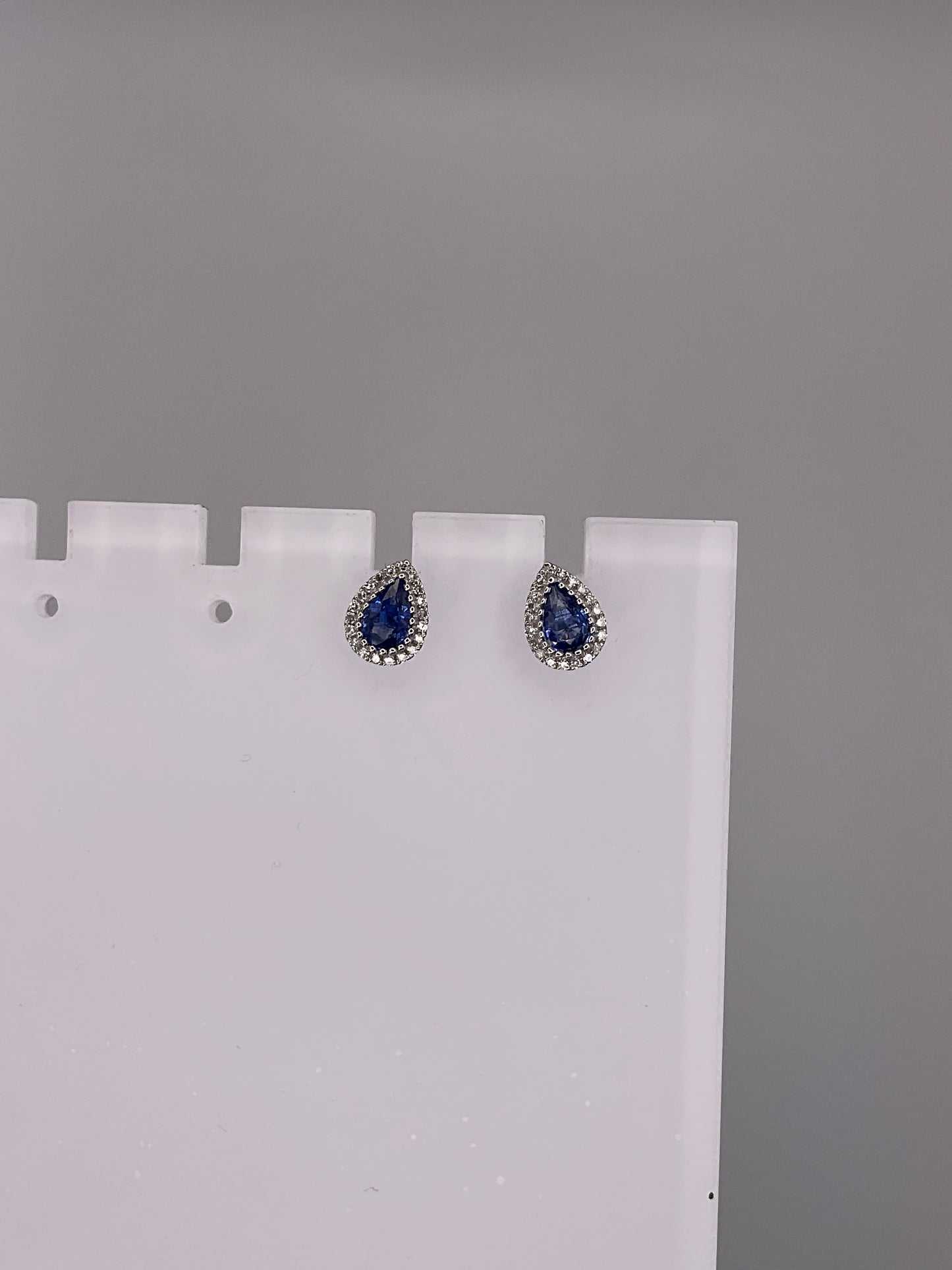 1.6g 14k WG Earrings Sapphire/Diamond