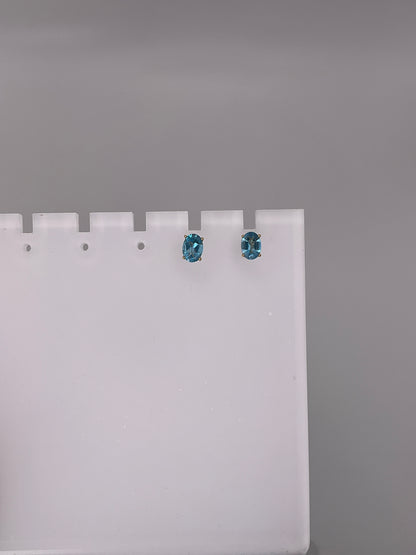 1.0g 14k YG Earrings Blue