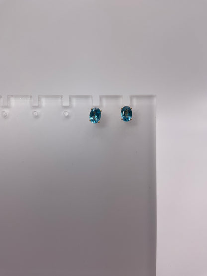 1.0g 14k YG Earrings Blue