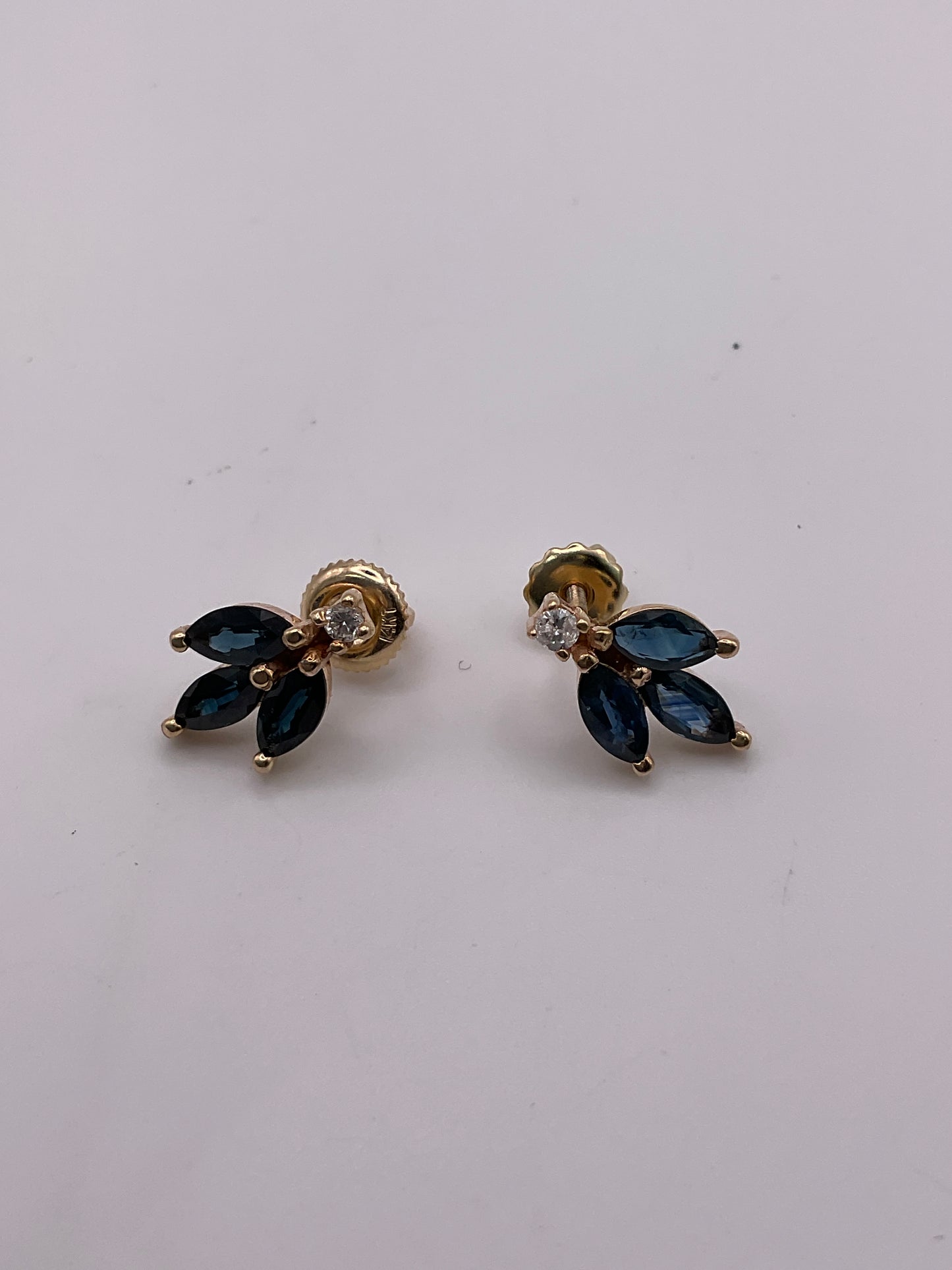 2.5g 14k YG Earrings Sapphire/Diamond