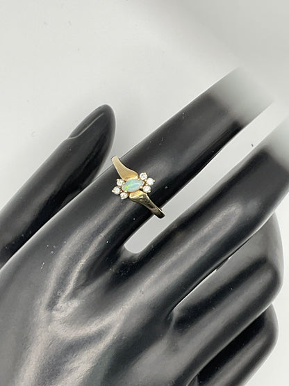 2.1g 14K YG Diamond/Opal Ring 7.5