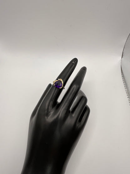 3.4g 14k YG Purple Heart Amethyst Ring Size 6