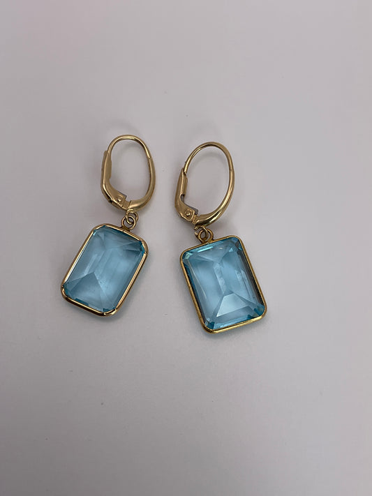 5.2g 14k YG Earrings Dangle Blue Gemstones