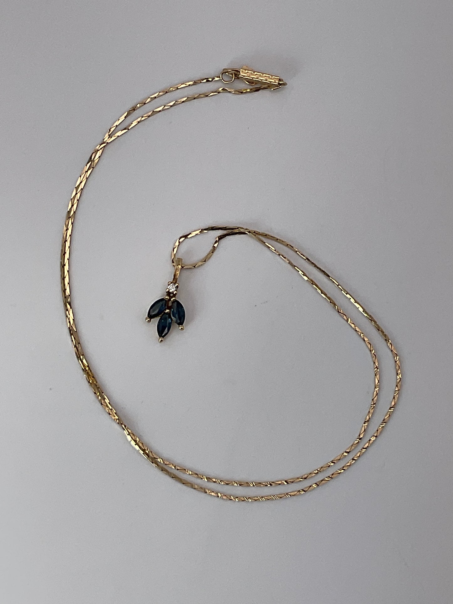 3.9g 14k YG Necklace 20"