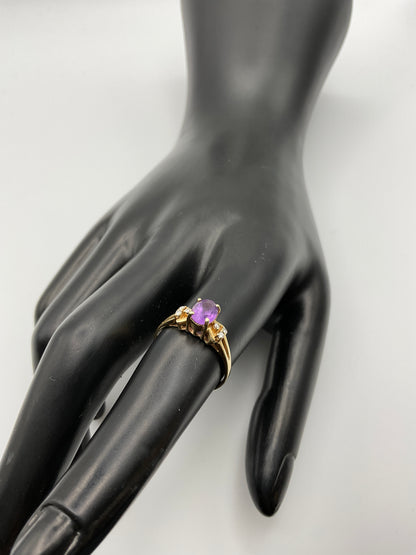 2.0g 14k Yellow Gold Diamond/ Purple Ring size 6