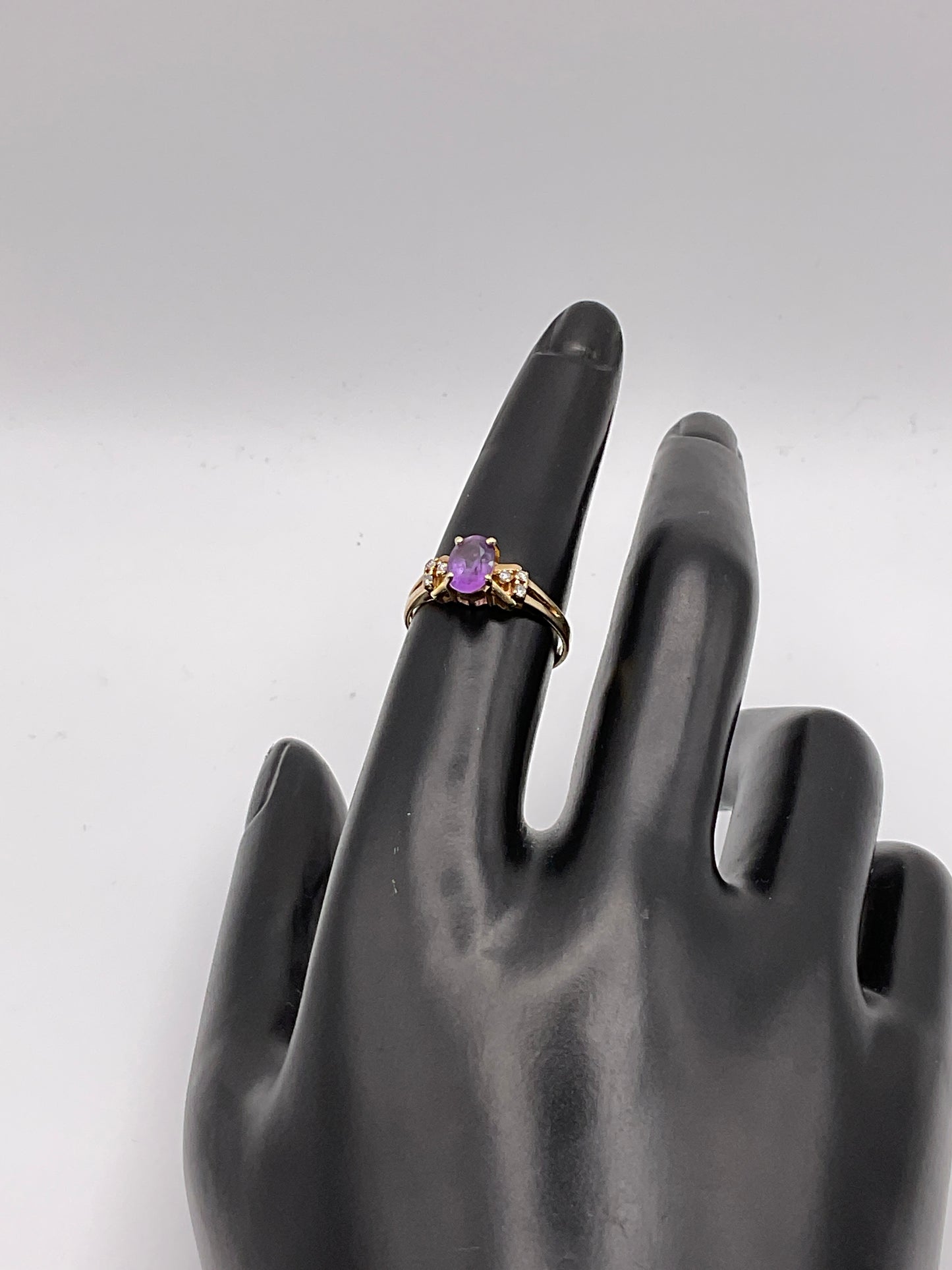 2.0g 14k Yellow Gold Diamond/ Purple Ring size 6