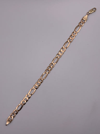 11.8g 10k Yellow Gold Bracelet, 9in, 8mm Figaro Link