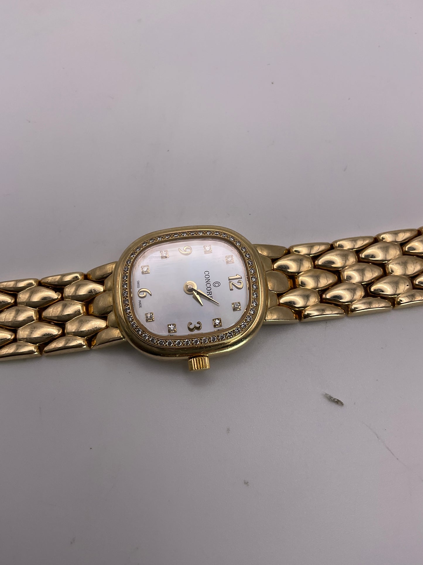 35.5g 14k YG Concord Watch Mother of Pearl/ Diamond Dial