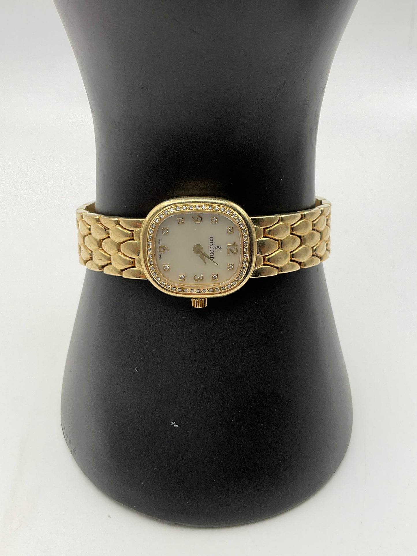 35.5g 14k YG Concord Watch Mother of Pearl/ Diamond Dial